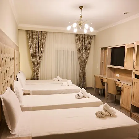 Famissi 1 Lejlighed *